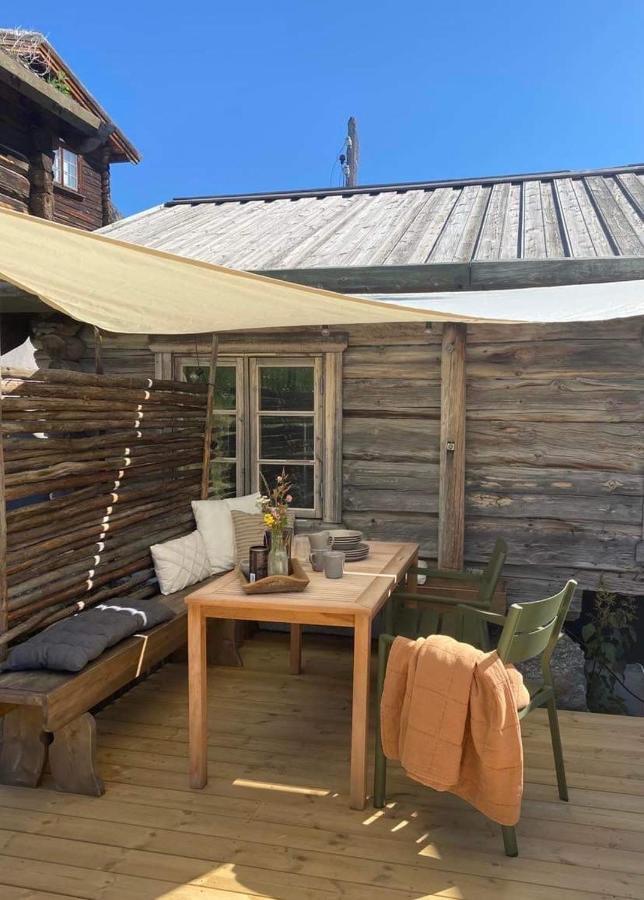 Sauefjoset - Idyllisk Gardstun Fra 1800-Tallet Skjak Luaran gambar