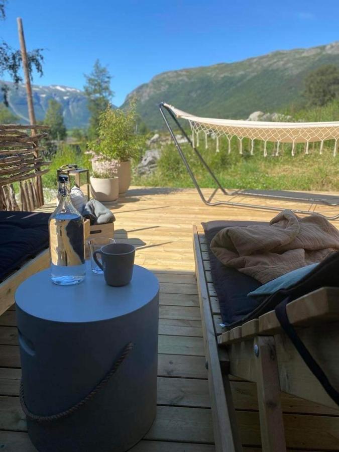 Sauefjoset - Idyllisk Gardstun Fra 1800-Tallet Skjak Luaran gambar